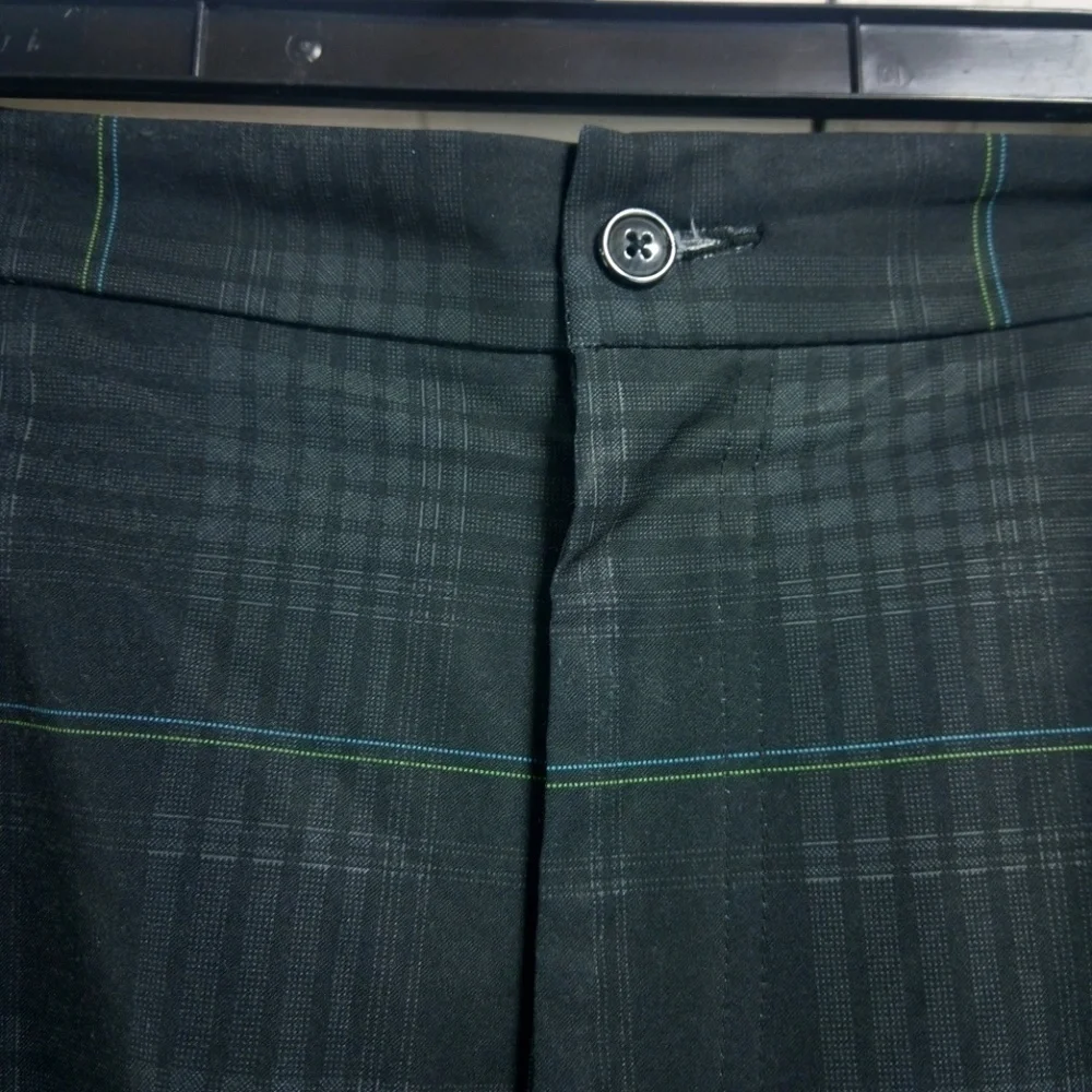 Kirkland Performance Black Pane Shorts 42W